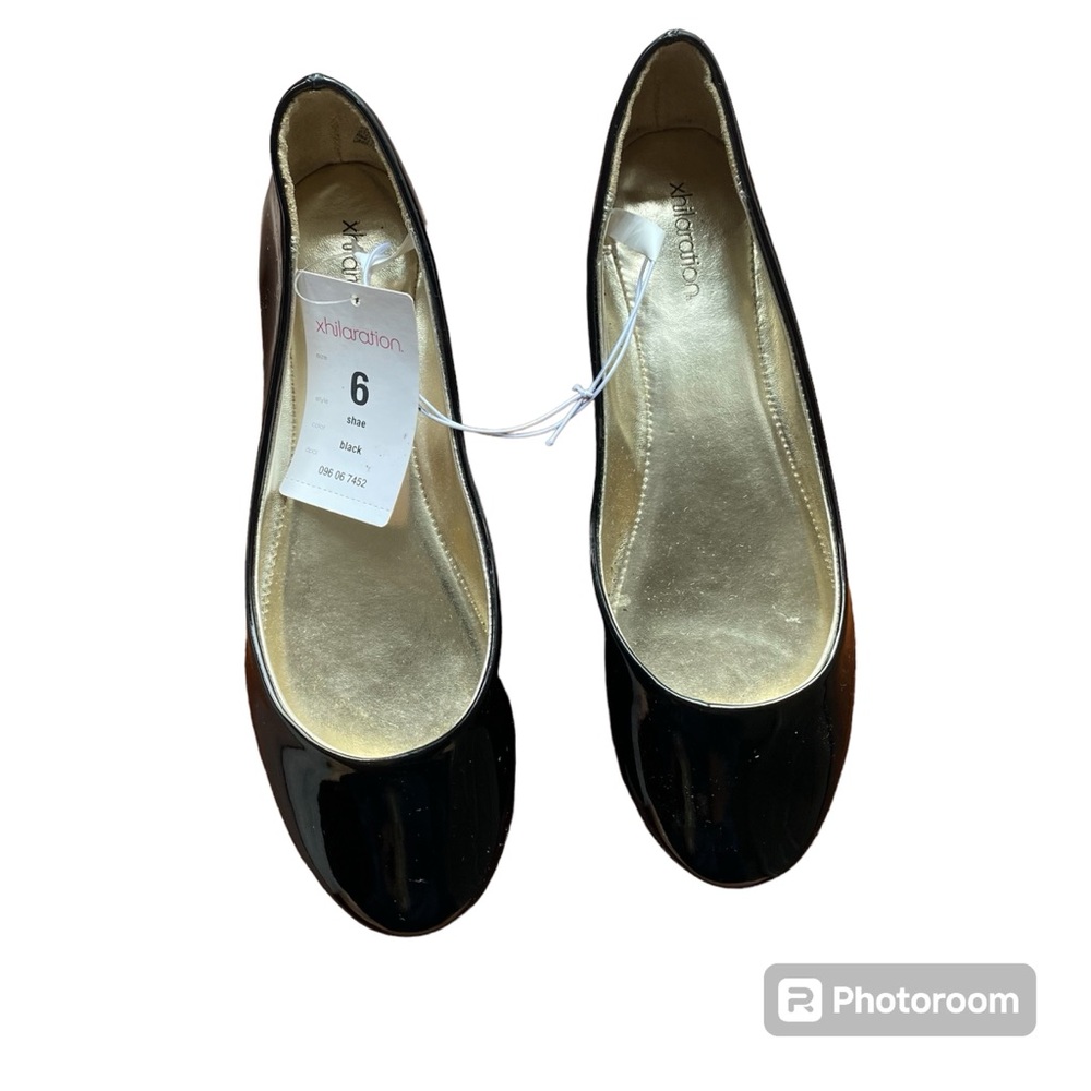 Black Glossy Flats